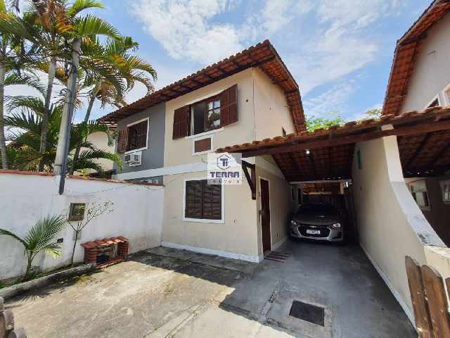 Casa 2 quartos área gourmet e piscina